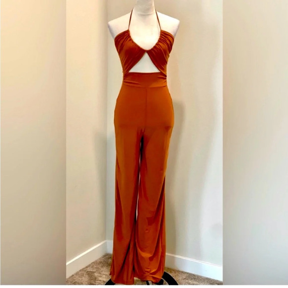 NWOT ✨ Windsor halter jumpsuit romper Large - Picture 1 of 2